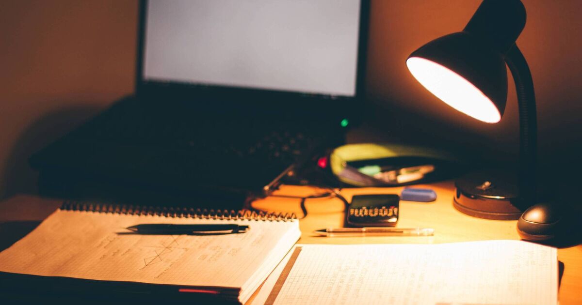 Colleges to be asked to cut number of days students must be on campus