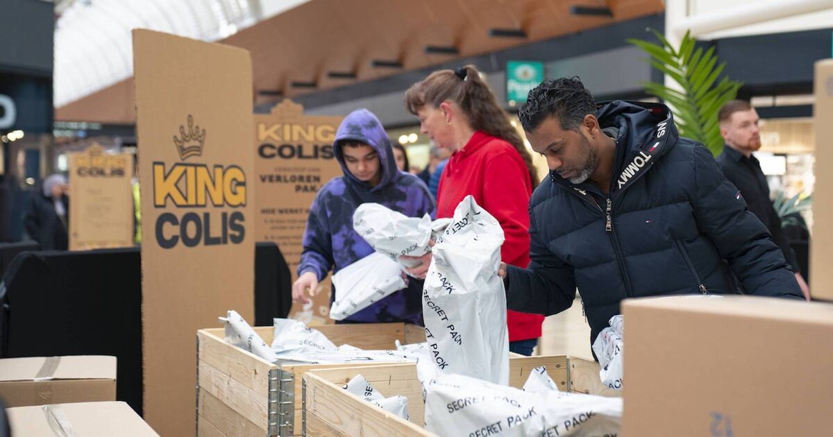 Mystery ‘lost packages’ up for grabs today at pop-up store in Cork shopping centre