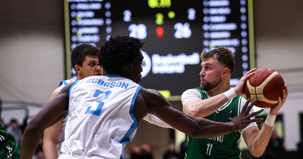 Disjointed Ireland fall to a shock home defeat against Azerbaijan