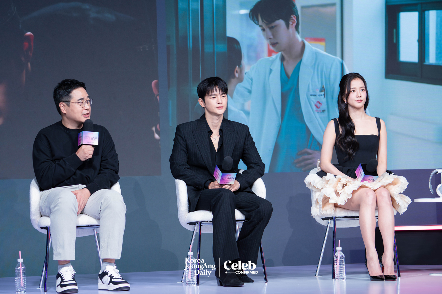 The cast of the Netflix original series “Boyfriend on Demand” answers questions during a press conference at the JW Marriott Dongdaemun Square Seoul in central Seoul on Feb. 26. [DANIELA GONZALEZ PEREZ]