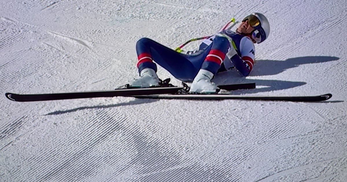 Lindsey Vonn airlifted off mountain after crashing in Olympic women’s downhill – The Irish Times