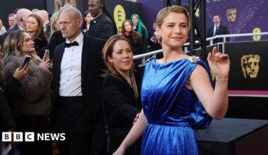 Baftas 2026: Jessie Buckley and Timothée Chalamet among stars at Baftas awards as show gets under way