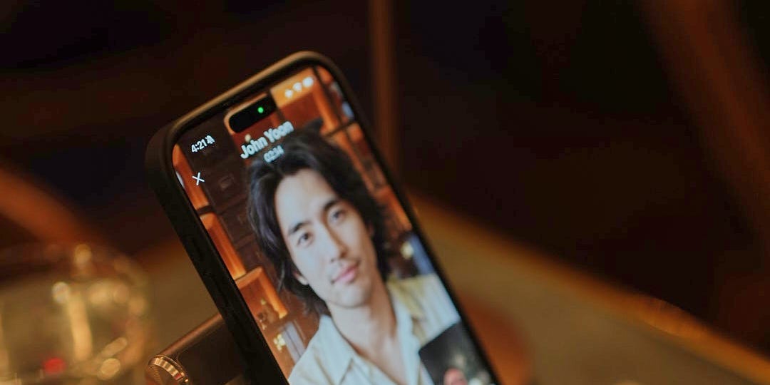 Dating Humans Is a Nightmare. Dating Bots at an AI Wine Bar Is Worse.