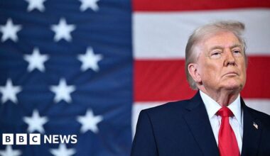 Trump tariffs: Irish exports to US soared in 2025 - BBC