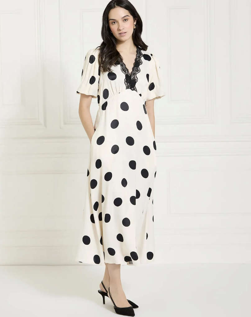 Dunnes Stores reveals 'stunning' dress perfect for special occasions for only €50