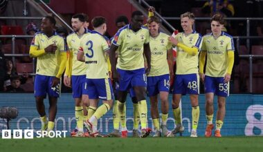 Southampton 2-1 Leicester City: Saints score late to knock Foxes out of FA Cup