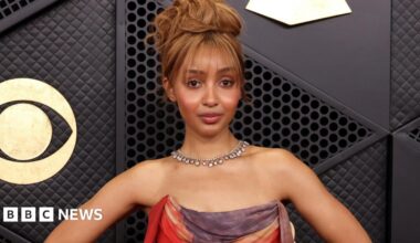 PinkPantheress in her home studio