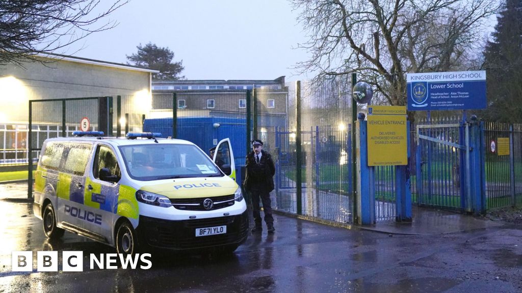 Kingsbury School: Terror police lead student stabbings inquiry - BBC