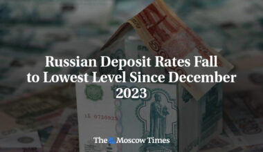 Russian Deposit Rates Fall to Lowest Level Since December 2023