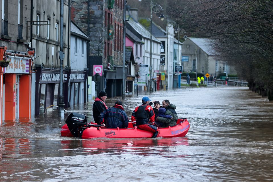 The Slaney seach and recue team in Enniscorthy town centre last week. Photo: Gerry Mooney