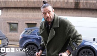 Andy Carroll 'repeatedly called' ex-wife Billi Mucklow from Towie - BBC