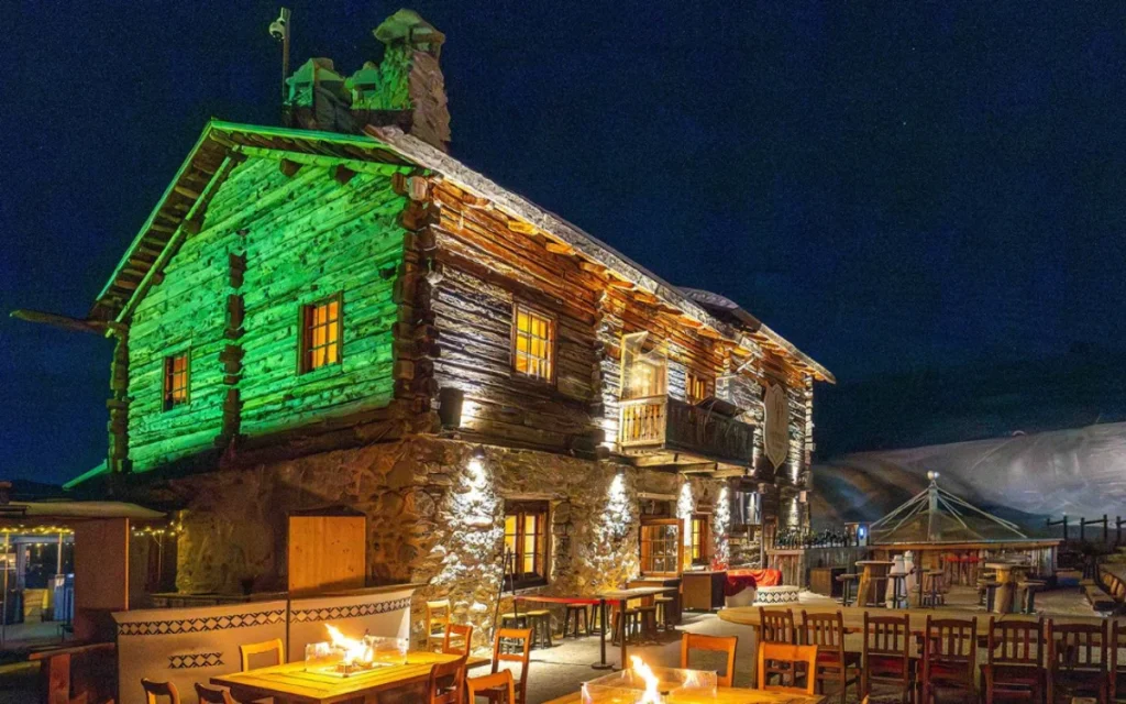 The Lamborghini Accademia Neve gives drivers the chance to drive some of the marque’s most stunning cars around snow and ice-covered tracks in Livigno