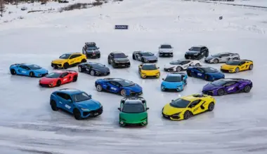 Lamborghini Accademia Neve transforms Livigno into spectacular ice driving stage