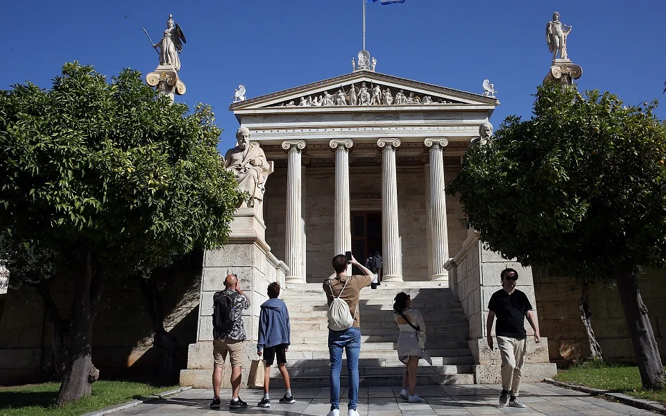 Tourism takings topped €23.6 bln in 2025