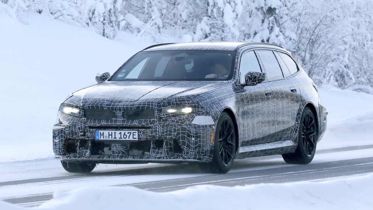 Heavily-updated BMW M5 Touring on the way with Neue Klasse styling