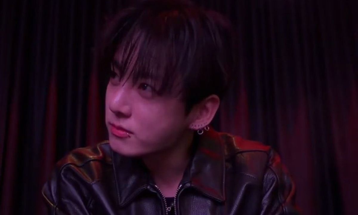 Fans Concerned After Viral Clip Shows BTS Jungkook Talking About Death Threats! Fans Concerned After Viral Clip Shows BTS Jungkook Talking About Death Threats!