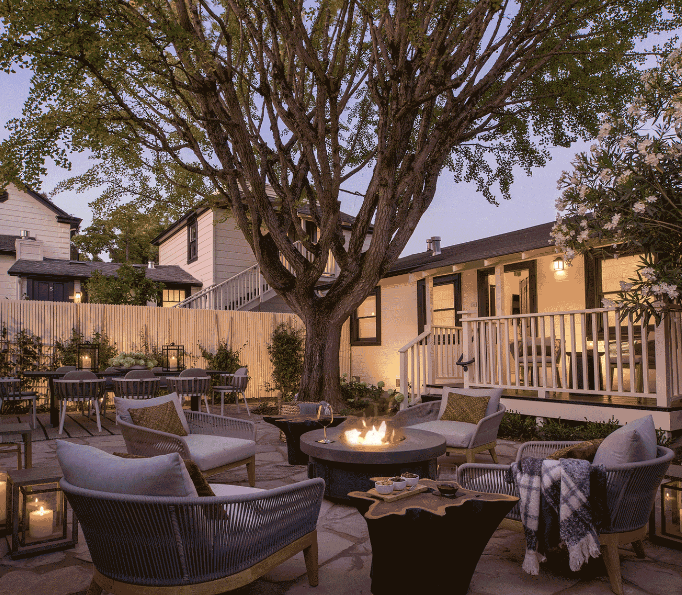 branding by Love &amp; War