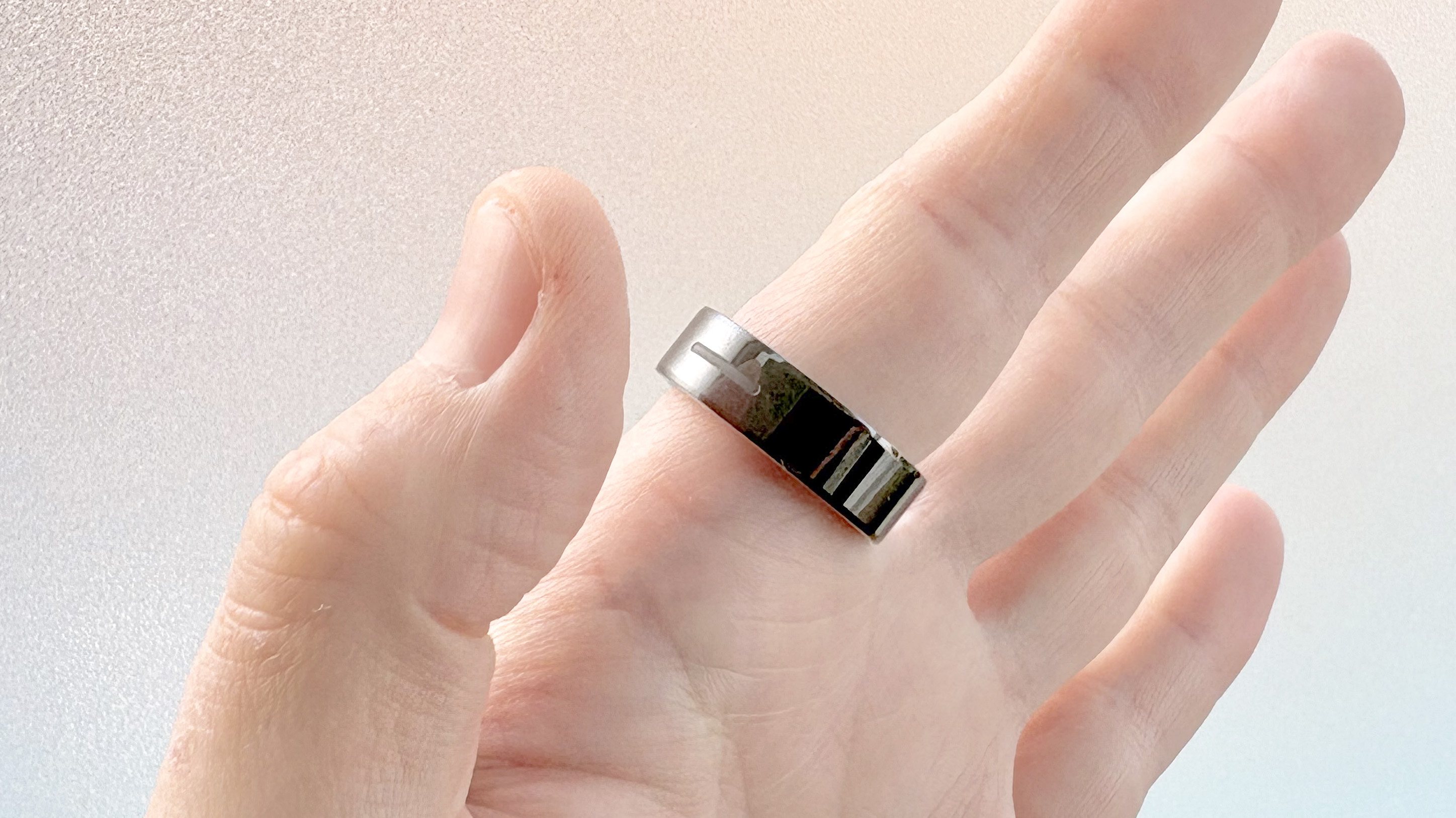 Close-up of the Dreame Smart Ring with health tracking, haptic alerts, and touch controls
