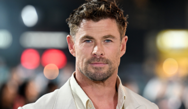 Chris Hemsworth Details Impact of His Dad's Alzheimer’s Diagnosis