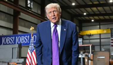 Nobody does it better. Donald Trump goes back on the road for US midterm elections – The Irish Times