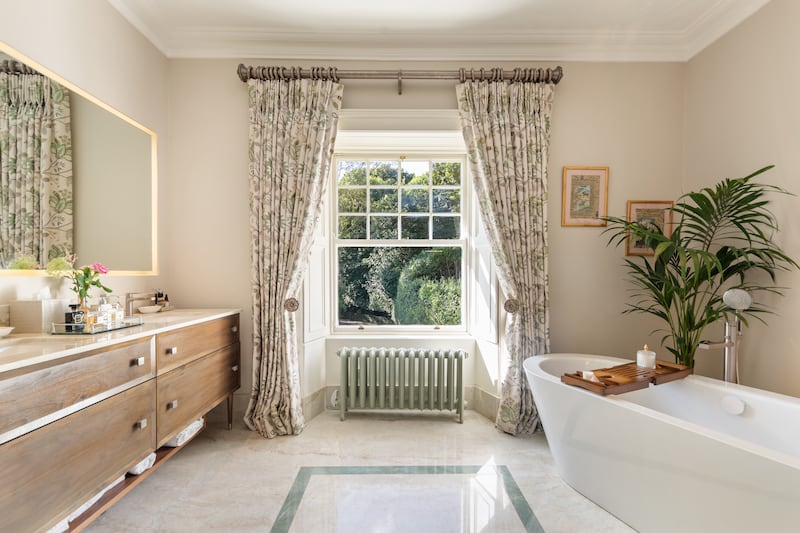 Main bedroom en suite