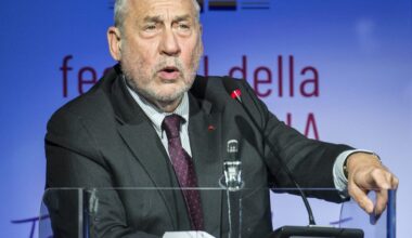 Nobel economist Joseph Stiglitz warns blue-collar job loss is among biggest threats to U.S. economy