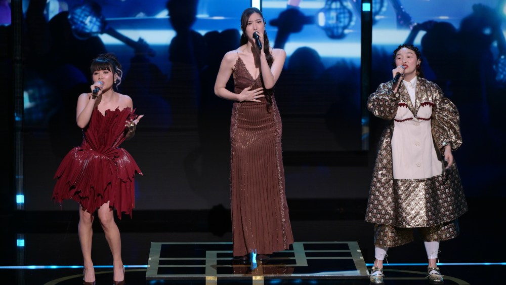 'KPop Demon Hunters' Performance Gets Crowd Singing at BAFTAs