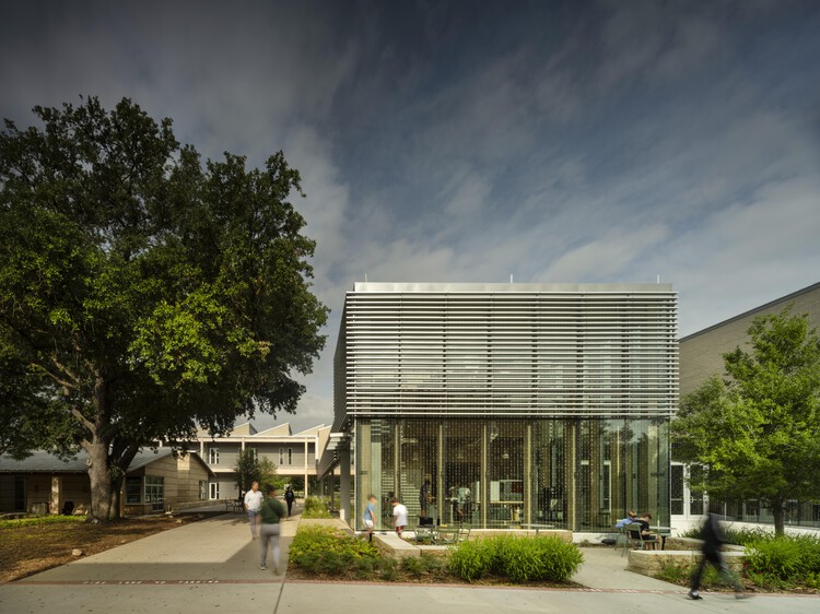 Greenhill School - Rosa O. Valdes STEM and Innovation Center / Bohlin Cywinski Jackson - Image 1 of 24