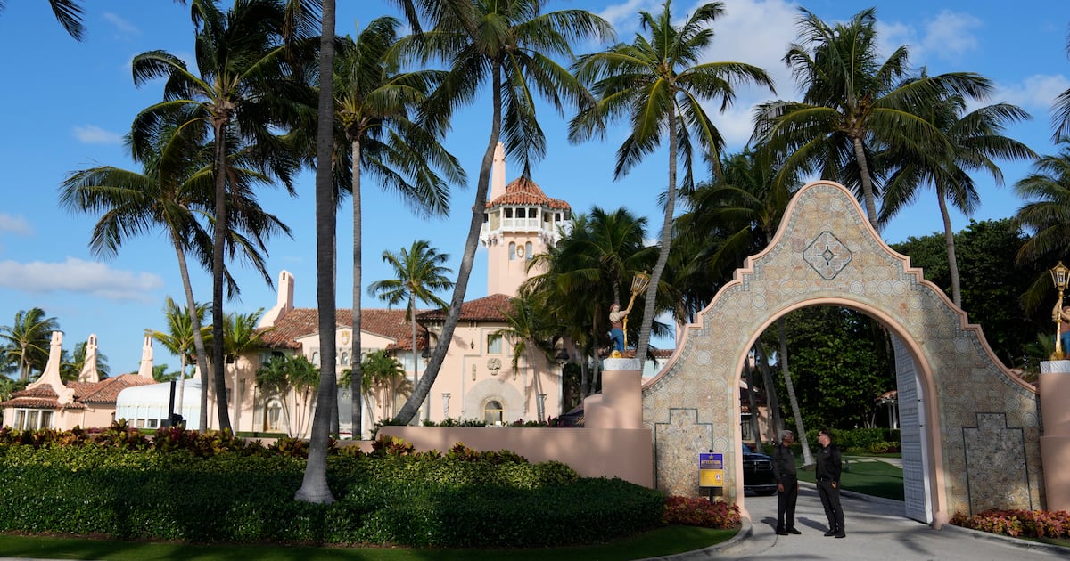 Man shot dead trying to ‘unlawfully’ enter Donald Trump’s Mar-a-Lago resort – The Irish Times