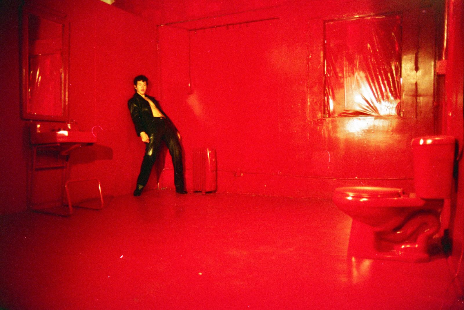 Muna Dancing On The Wall.