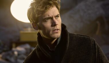 Hunger Games Star Sam Claflin Got Body Dysmorphia From Shirtless Scenes