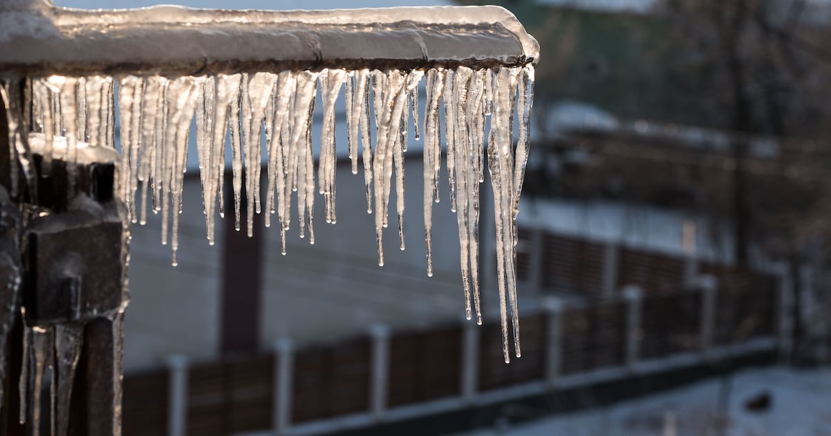 Met Éireann issues status yellow rain/snow warning for eight counties – The Irish Times