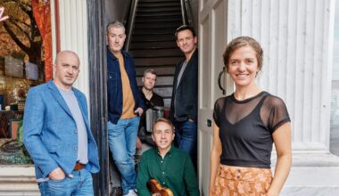 Tips on non-iron shirts, after-show selfies and 23 other parts of life on the road – The Irish Times