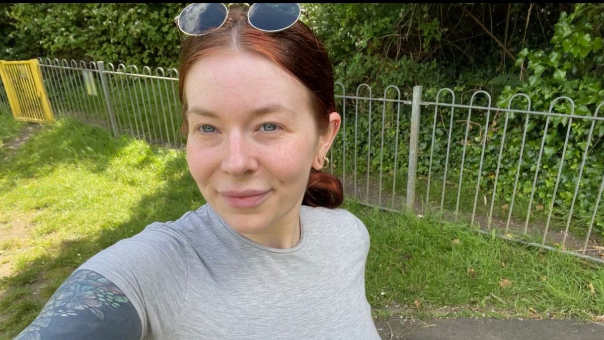 Manager, on £1,100 a month, says full-time work isn't worth it