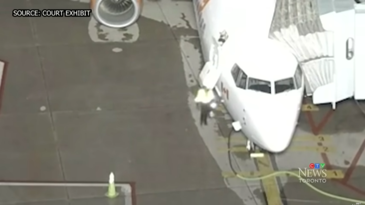 Baggage handler seen fleeing after $1 million of drugs seized at Toronto airport