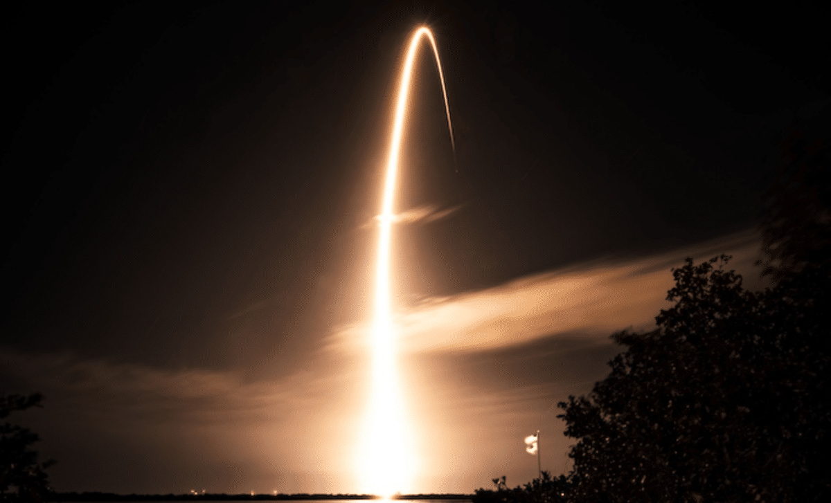 Spacex Hits New Milestone With Starlink Launch Amid Weather Warnings