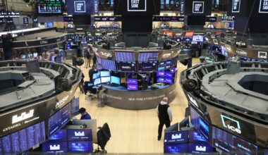 European shares close higher but trade uncertainty lingers – The Irish Times