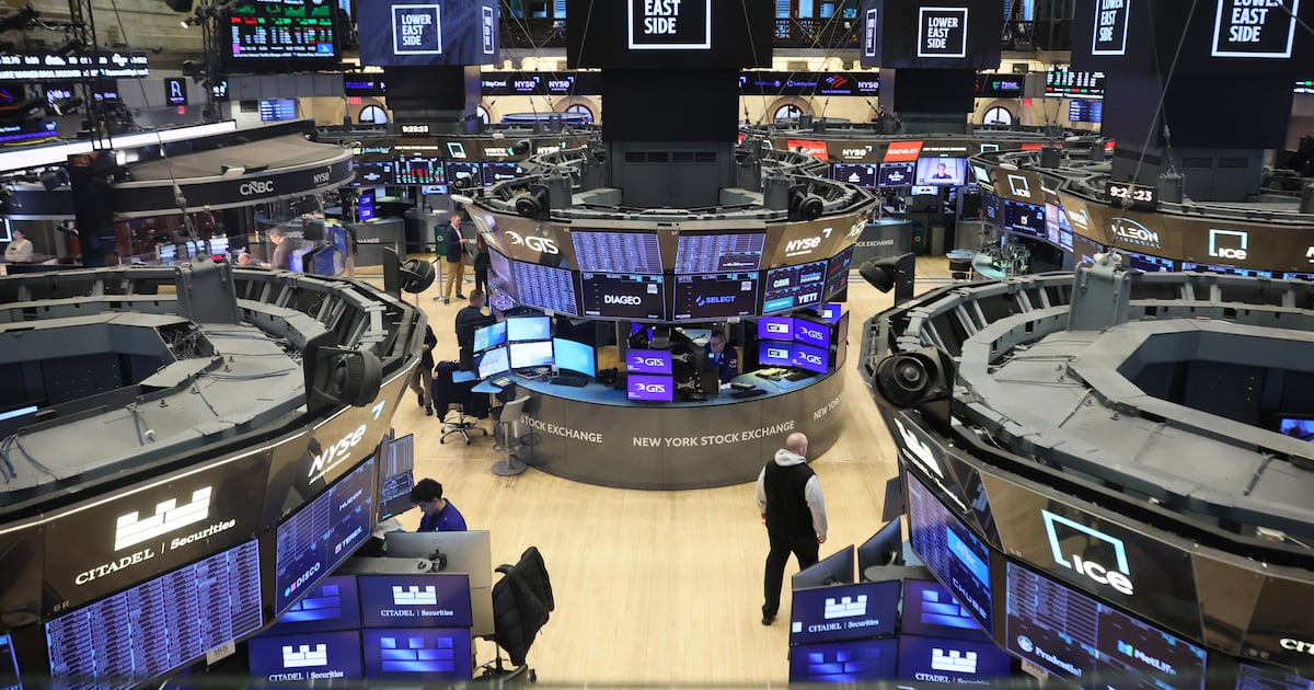 European shares close higher but trade uncertainty lingers – The Irish Times