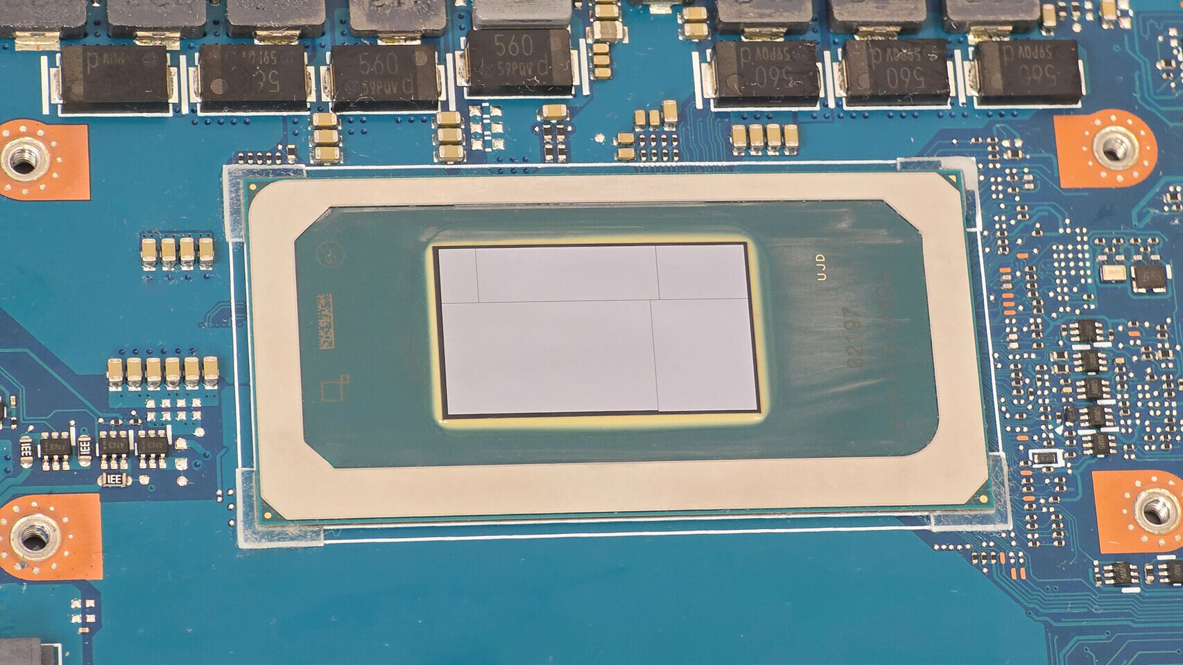 Intel Targets LPDDR5X-8533 for Core Ultra G3 "Panther Lake" Handheld Gaming Chips