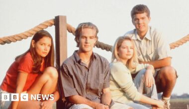 Hear James Van Der Beek talk about end of Dawson's Creek in 2003