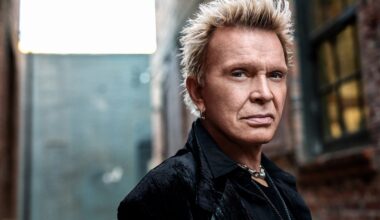 Billie Joe Armstrong, Miley Cyrus, More Appear