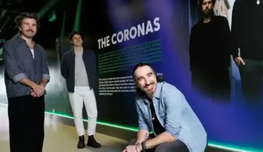 Dublin Airport strikes a chord with new music wall celebrating Ireland’s greatest artists