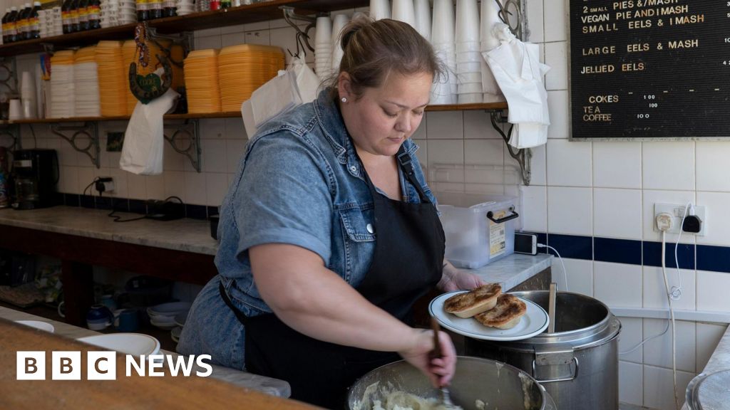 UK unemployment rate hits five-year high of 5.2% - BBC