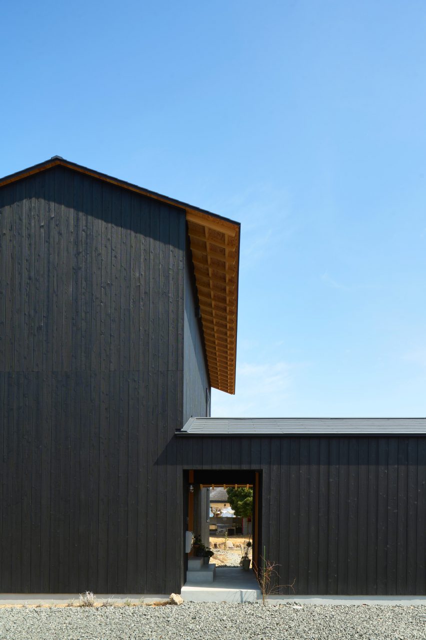 House in Onimichi by Denizen Works