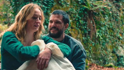 'The Dreadful': Sophie Turner and Kit Harington react to their hilariously awkward kiss after their 'Game of Thrones' sibling past