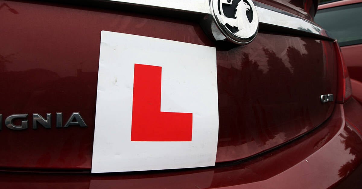 Driving instructor spent an entire lesson watching a movie on his phone