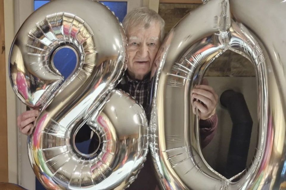 Carlow man Dave Dowling is celebrating his 80th birthday by jumping out of a plane to raise money for cancer research