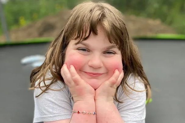 Fundraiser to support Galway girl (12) left paralysed after scoliosis surgery raises over €40,000