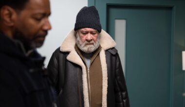 Bear discovers Ray's secret burial