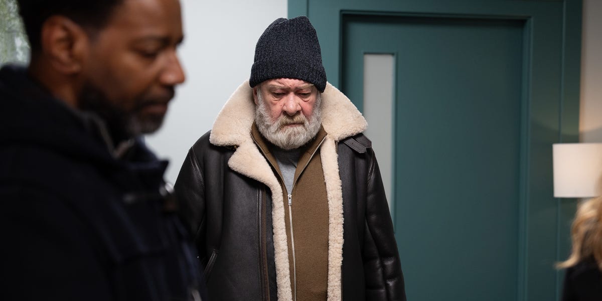 Bear discovers Ray's secret burial